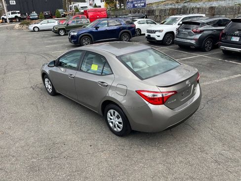 Used 2014 Toyota Corolla LE FWD image 12