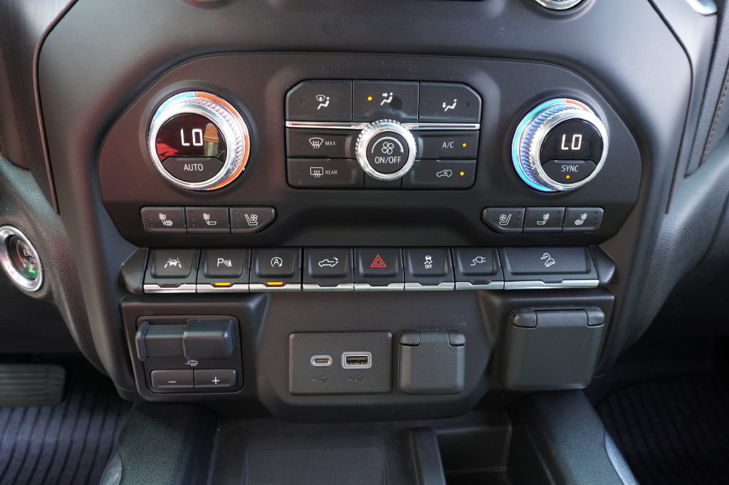 Used 2020 GMC Sierra 1500 AT4 w/ AT4 Premium Package AWD/4WD image 25