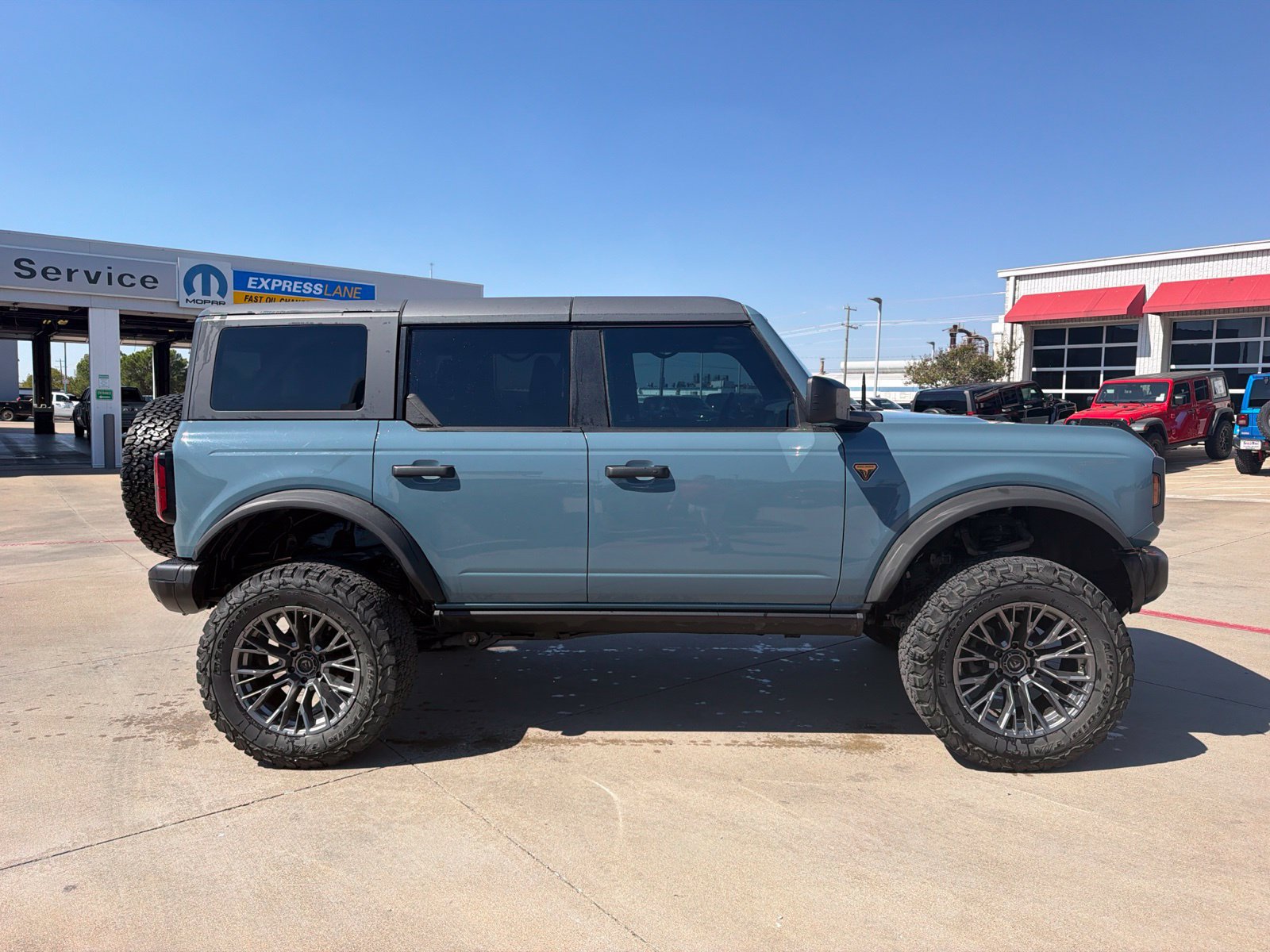 Used 2023 Ford Bronco Badlands AWD/4WD image 4