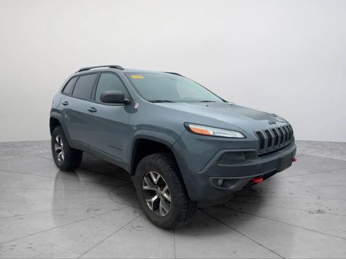 Used 2014 Jeep Cherokee Trailhawk w/ Leather Interior Group AWD/4WD image 7