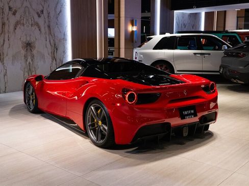 Used 2018 Ferrari 488 Spider RWD image 41