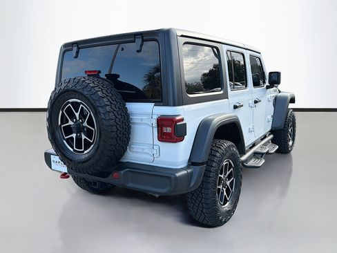 Used 2024 Jeep Wrangler Rubicon image 3