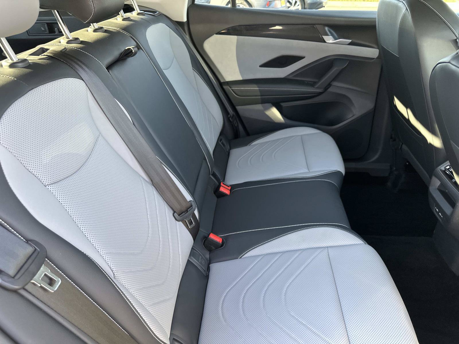 Certified 2026 Volkswagen Tiguan SE FWD image 25