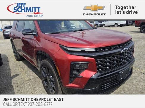 Certified 2025 Chevrolet Traverse RS AWD/4WD image 1
