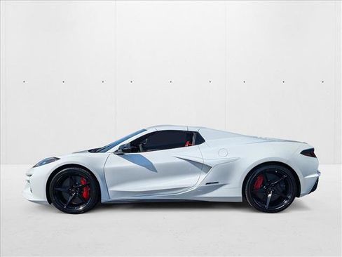 New 2025 Chevrolet Corvette E-Ray image 5