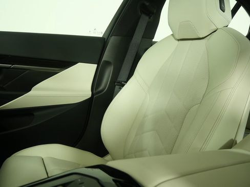 New 2026 BMW 530i image 24