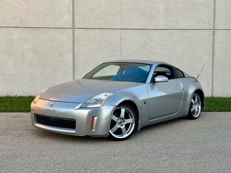 Used 2003 Nissan 350Z Touring RWD image 2