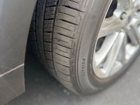 Used 2016 Ford Explorer Limited image 28