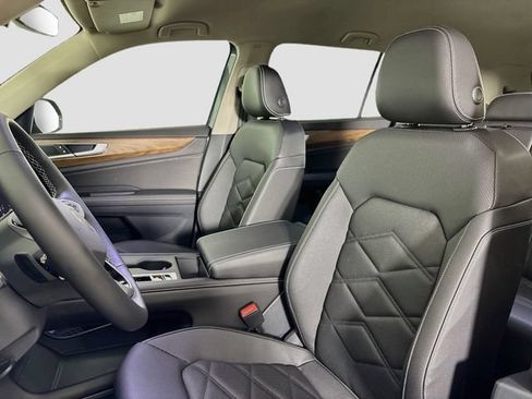 Certified 2025 Volkswagen Atlas SE AWD/4WD image 24