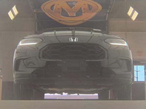 Used 2023 Honda HR-V Sport image 3