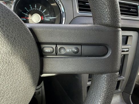 Used 2011 Ford Mustang Coupe w/ 101A Rapid Spec Order Code image 19