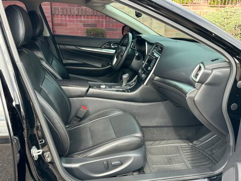 Used 2020 Nissan Maxima 3.5 SV w/ Floor Mat Group image 11