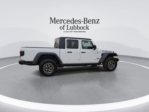 Used 2024 Jeep Gladiator Rubicon w/ Technology Group image 9