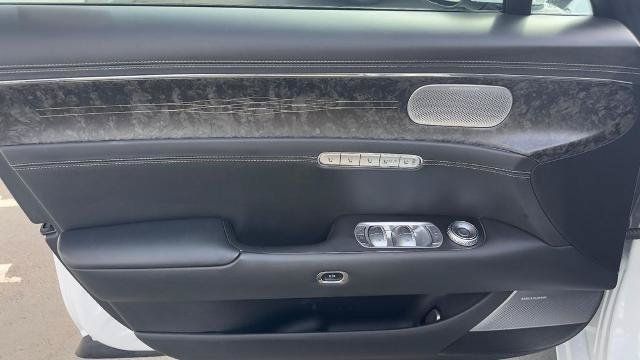 Used 2024 Genesis G90 3.5T AWD/4WD image 18