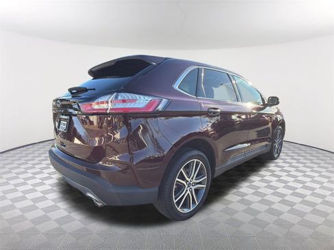 Used 2021 Ford Edge Titanium image 5