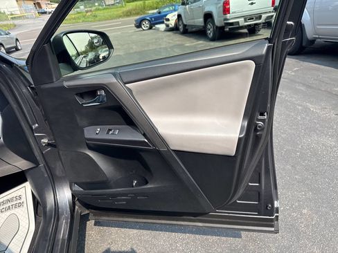 Used 2017 Toyota RAV4 XLE image 26