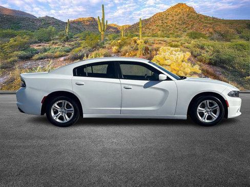 Used 2022 Dodge Charger SXT image 3