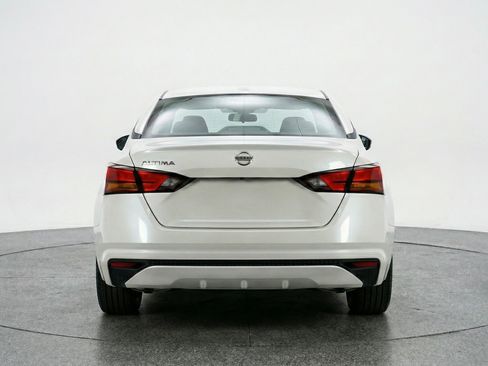 Used 2025 Nissan Altima 2.5 SV image 7