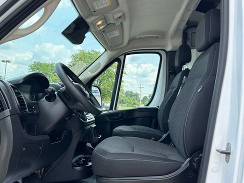 Used 2025 RAM ProMaster 2500 w/ Convenience Group FWD image 28