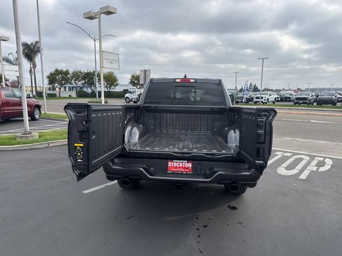 New 2026 RAM 1500 Big Horn w/ Night Edition image 6