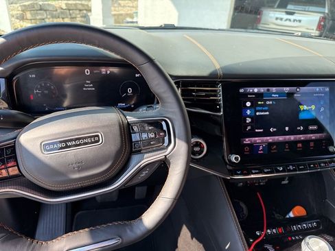 Used 2024 Jeep Grand Wagoneer Series III w/ Quick Order Packagew 28T image 11