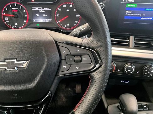 Used 2024 Chevrolet Trax RS image 24