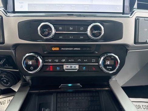 Used 2022 Ford F250 Lariat w/ Tremor Off-Road Package image 22