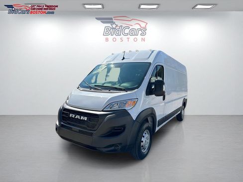 Used 2023 RAM ProMaster 2500 FWD image 1
