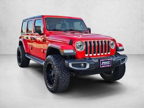 Used 2018 Jeep Wrangler Unlimited Sahara image 3