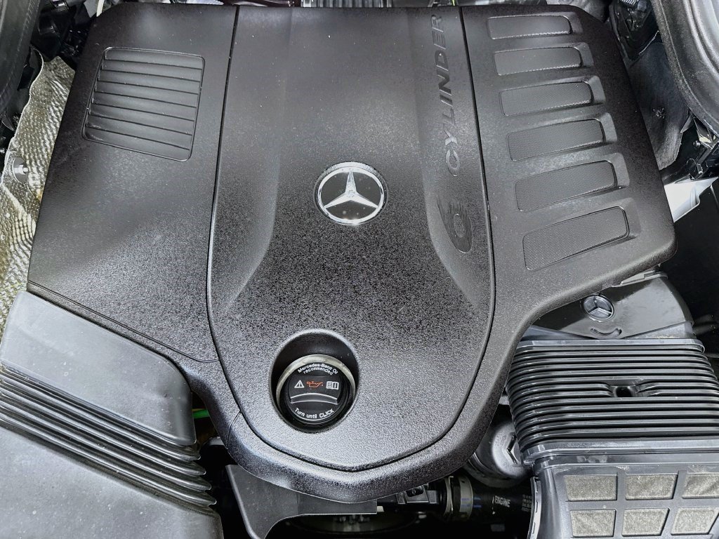 Used 2025 Mercedes-Benz GLS 450 4MATIC image 38