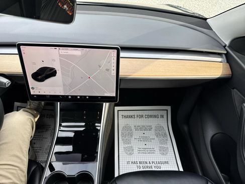 Used 2020 Tesla Model Y Long Range AWD/4WD image 11