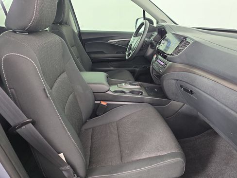 Used 2025 Honda Ridgeline Sport image 43