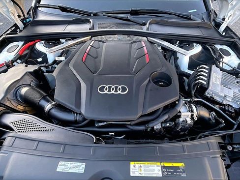 Used 2022 Audi S4 Premium Plus w/ Premium Plus Package image 30