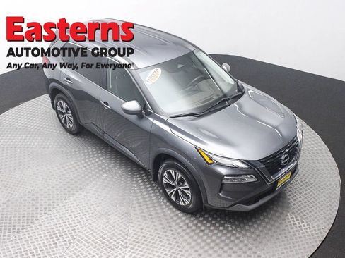 Used 2023 Nissan Rogue SV AWD/4WD image 3