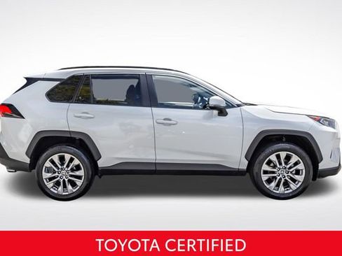 Used 2021 Toyota RAV4 XLE Premium AWD/4WD image 5