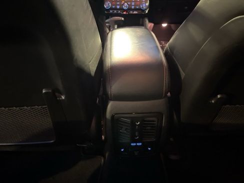 Used 2024 Dodge Durango GT image 15