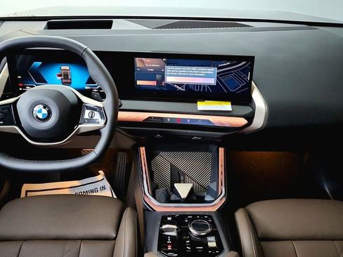 Used 2025 BMW X3 xDrive30i w/ Premium Package image 30