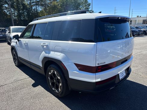 Used 2025 Hyundai Santa Fe SEL image 5