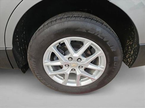 Used 2023 Chevrolet Equinox LT AWD/4WD image 9
