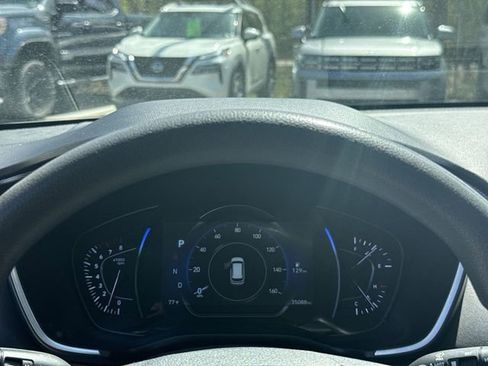 Used 2020 Hyundai Santa Fe SEL image 15