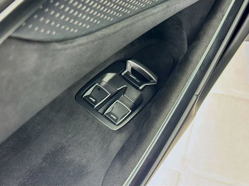 Used 2025 McLaren Artura Spider RWD image 16