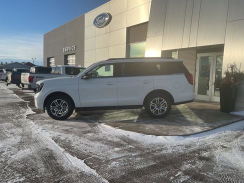New 2026 Ford Expedition Active AWD/4WD image 2