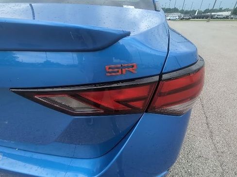 Used 2025 Nissan Sentra SR w/ SR Premium Package FWD image 7