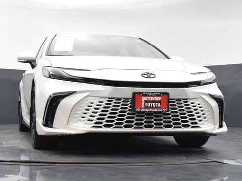 Used 2025 Toyota Camry XSE FWD image 29