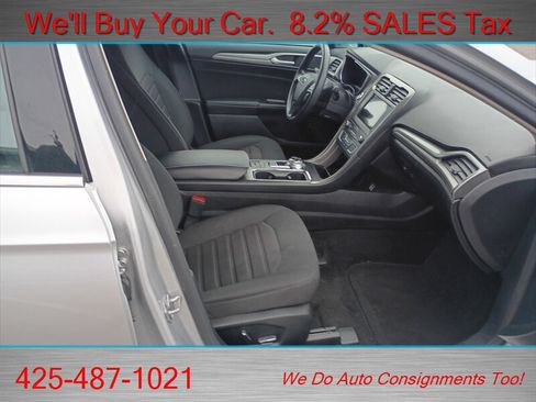 Used 2019 Ford Fusion SE FWD image 25