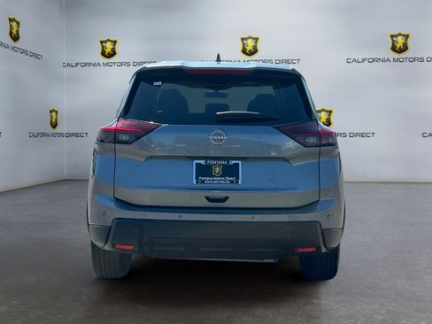 Used 2025 Nissan Rogue SV FWD image 4