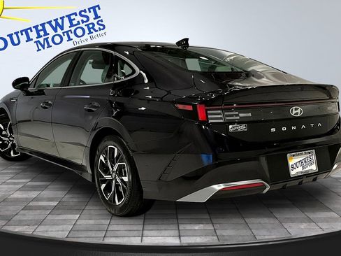 Used 2025 Hyundai Sonata SEL image 4