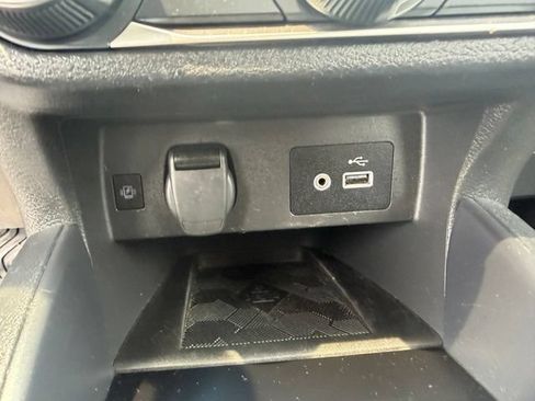 Used 2024 Nissan Versa SV FWD image 15