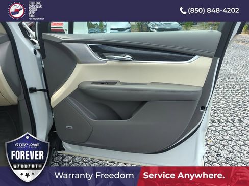 Used 2020 Cadillac XT6 Premium Luxury FWD image 37