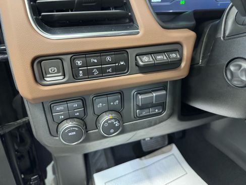 Used 2023 Chevrolet Tahoe High Country w/ Advanced Technology Package AWD/4WD image 23